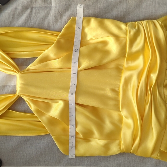 Yellow Dress with Pockets - Picture 4 of 4